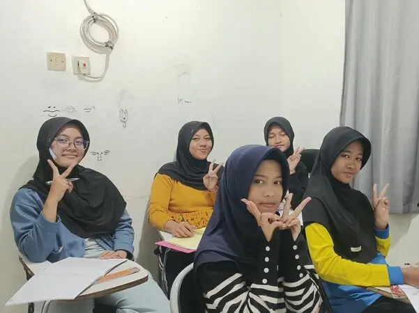 Kelas intensif bimbingan belajar SMA persiapan ujian dan PTN